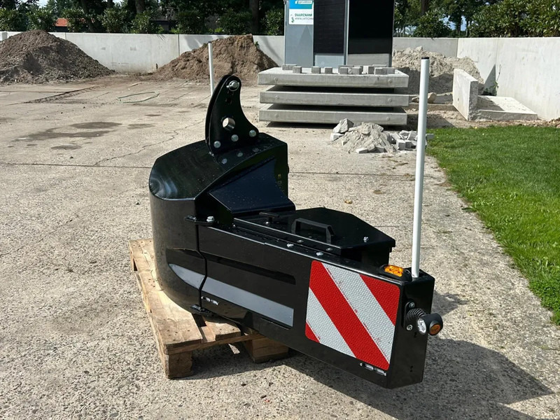 Fendt Frontbumper Frontblok Gewicht NIEUW - Traktor: obrázek 5 Fendt Frontbumper Frontblok Gewicht NIEUW - Traktor: obrázek 5