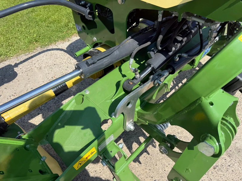 Krone Easy cut B 870 MT 603-30 NIEUW VLINDERMAAIER - Žací stroj: obrázek 4 Krone Easy cut B 870 MT 603-30 NIEUW VLINDERMAAIER - Žací stroj: obrázek 4