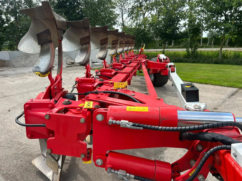 Pottinger 8 schaar wentelploeg getrokken Servo S 6.50 P N 8 Schar 8102/46W - Pluh: obrázek 3 Pottinger 8 schaar wentelploeg getrokken Servo S 6.50 P N 8 Schar 8102/46W - Pluh: obrázek 3