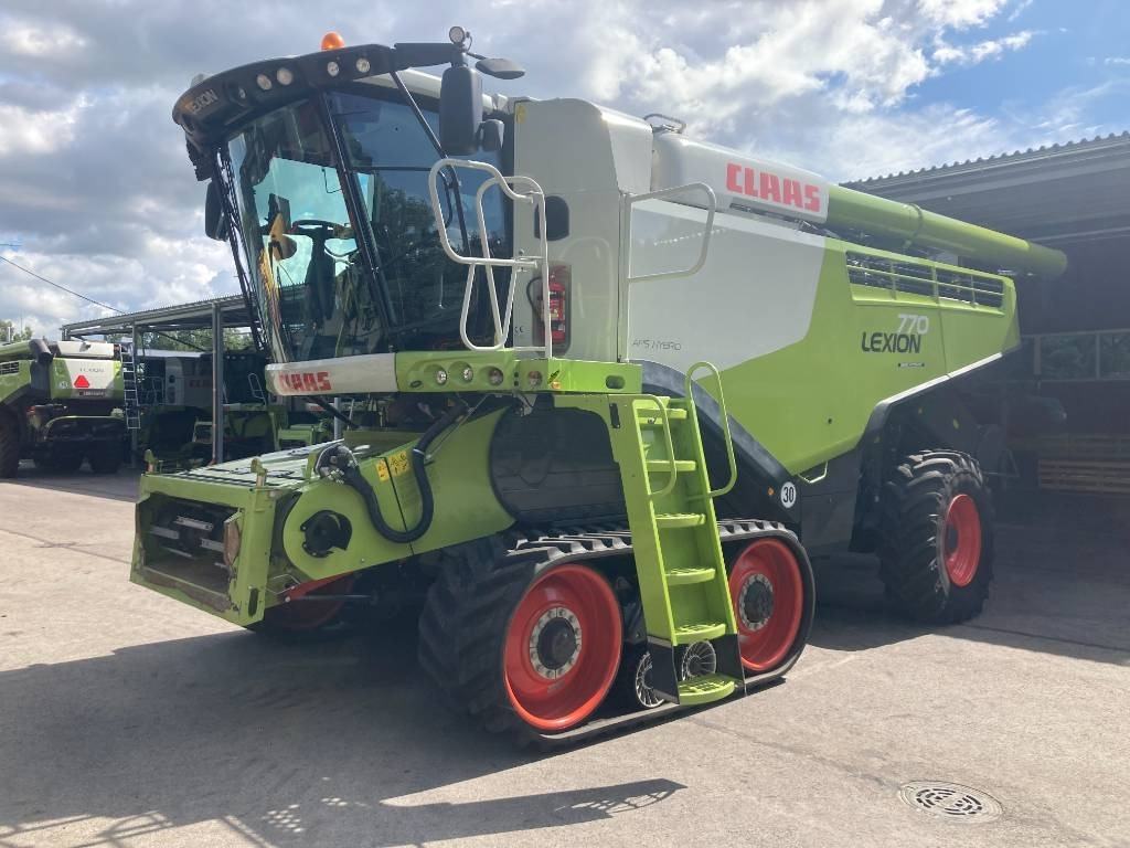 Claas Lexion 770 TT - Sklízecí mlátička: obrázek 2 Claas Lexion 770 TT - Sklízecí mlátička: obrázek 2
