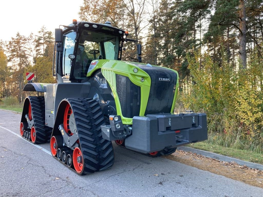 Claas Xerion 5000 Trac TS - Traktor: obrázek 4 Claas Xerion 5000 Trac TS - Traktor: obrázek 4