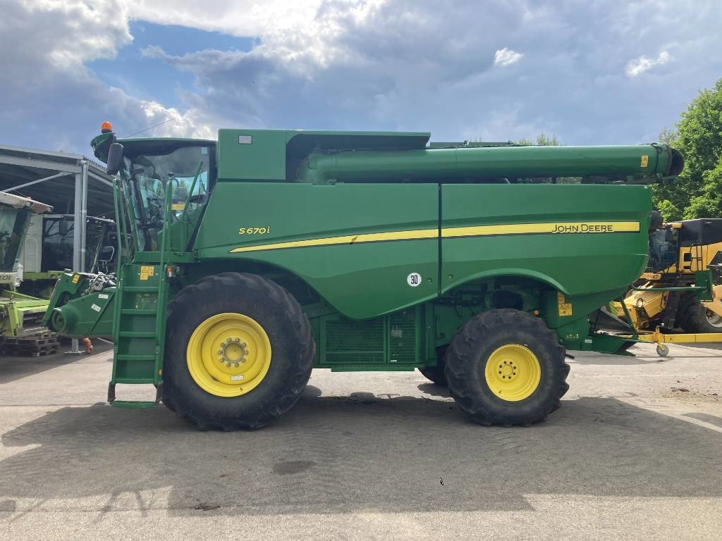 John Deere S 670 i - Sklízecí mlátička: obrázek 2 John Deere S 670 i - Sklízecí mlátička: obrázek 2