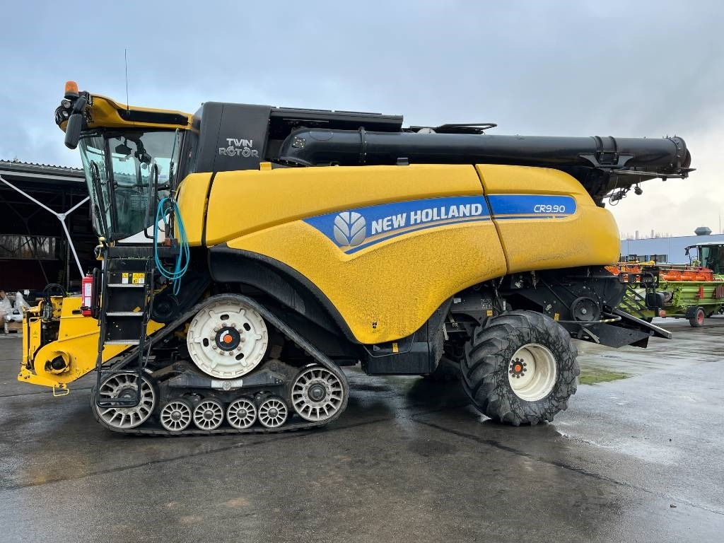 New Holland CR 9.90 - Sklízecí mlátička: obrázek 2 New Holland CR 9.90 - Sklízecí mlátička: obrázek 2
