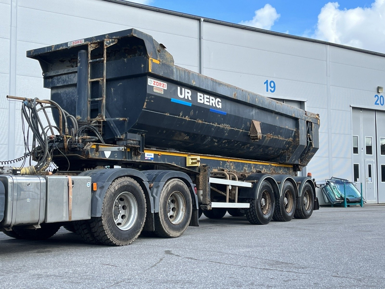 Schakttrailer Zorzi 2.0 SRL 36S 075 PRS -2015 | Reparationsobjekt - Sklápěcí návěs: obrázek 1 Schakttrailer Zorzi 2.0 SRL 36S 075 PRS -2015 | Reparationsobjekt - Sklápěcí návěs: obrázek 1