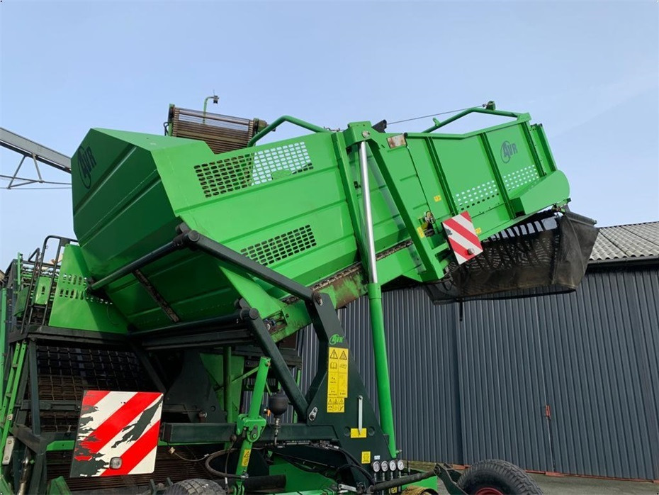 AVR
8200 Spirit Ekstra aksel med hjultræk - Bramborový kombajn: obrázek 4 AVR
8200 Spirit Ekstra aksel med hjultræk - Bramborový kombajn: obrázek 4