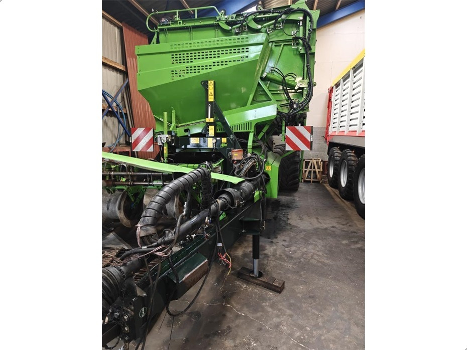 AVR SPIRIT 9200 - Bramborový kombajn: obrázek 1 AVR SPIRIT 9200 - Bramborový kombajn: obrázek 1