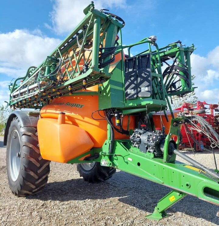 Amazone UX 6200 Super 36-24m med GPS - Tažený postřikovač: obrázek 4 Amazone UX 6200 Super 36-24m med GPS - Tažený postřikovač: obrázek 4