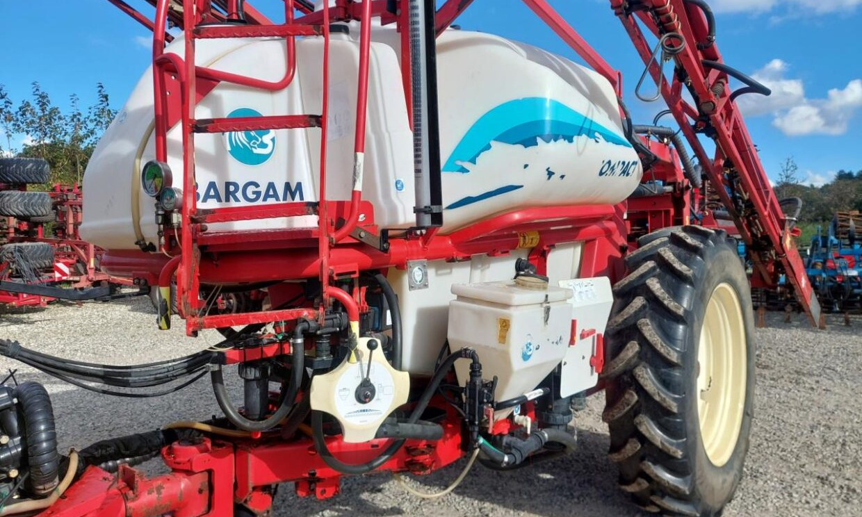 Tažený postřikovač Bargam COMPACT 4200 -28M: obrázek 8 Tažený postřikovač Bargam COMPACT 4200 -28M: obrázek 8