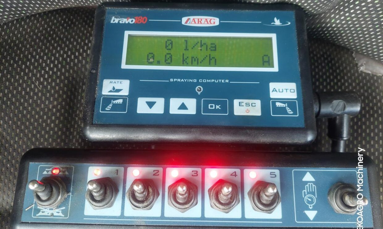 Tažený postřikovač Bargam COMPACT 4200 -28M: obrázek 13 Tažený postřikovač Bargam COMPACT 4200 -28M: obrázek 13