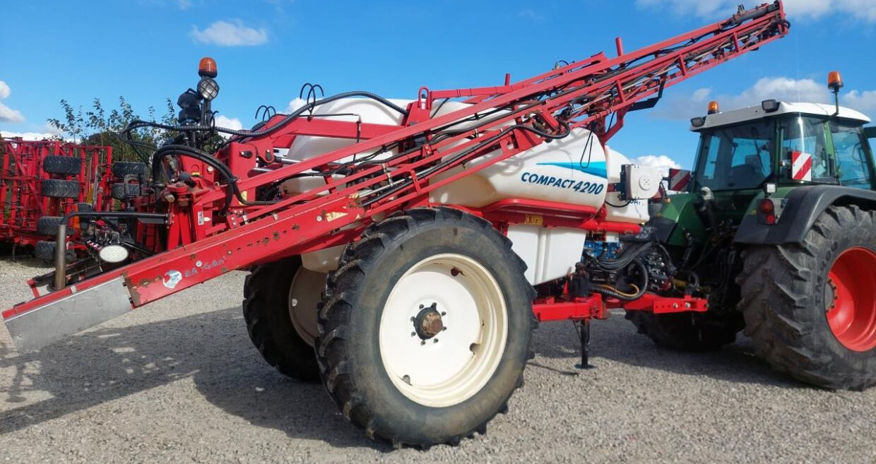 Bargam COMPACT 4200 -28M - Tažený postřikovač: obrázek 5 Bargam COMPACT 4200 -28M - Tažený postřikovač: obrázek 5