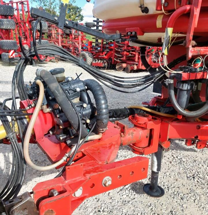 Tažený postřikovač Bargam COMPACT 4200 -28M: obrázek 7 Tažený postřikovač Bargam COMPACT 4200 -28M: obrázek 7