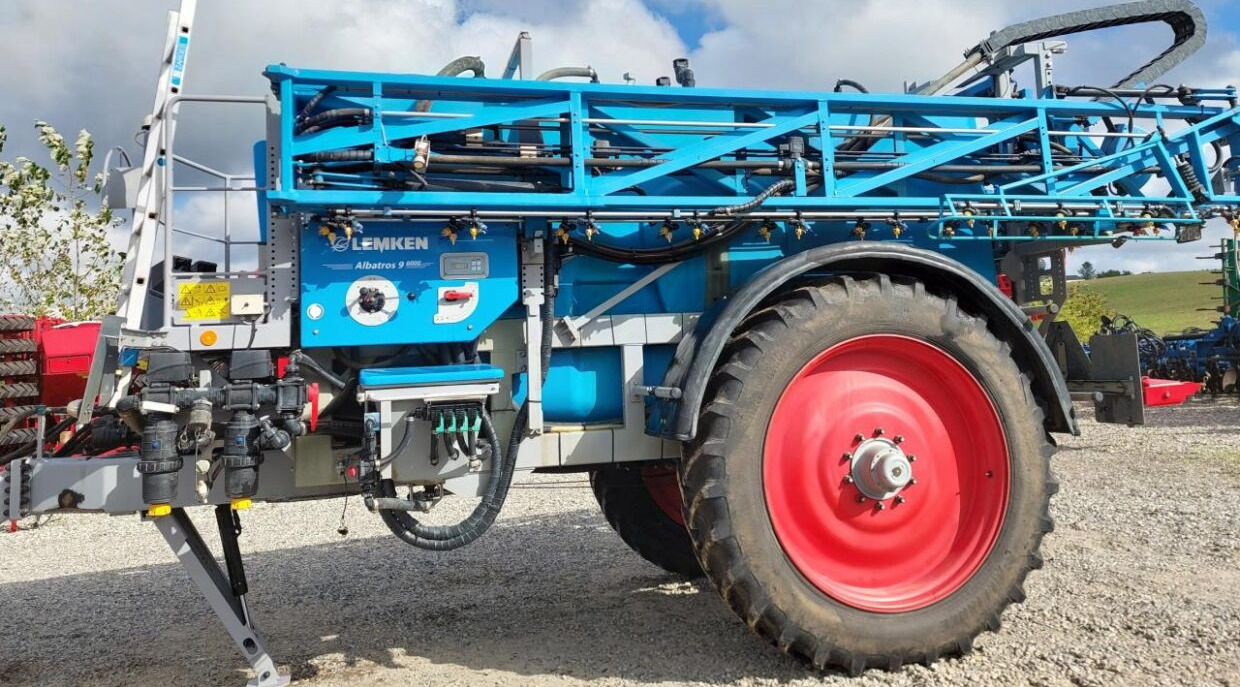 Lemken ALBATROS 9 6000 L med GPS - Tažený postřikovač: obrázek 1 Lemken ALBATROS 9 6000 L med GPS - Tažený postřikovač: obrázek 1