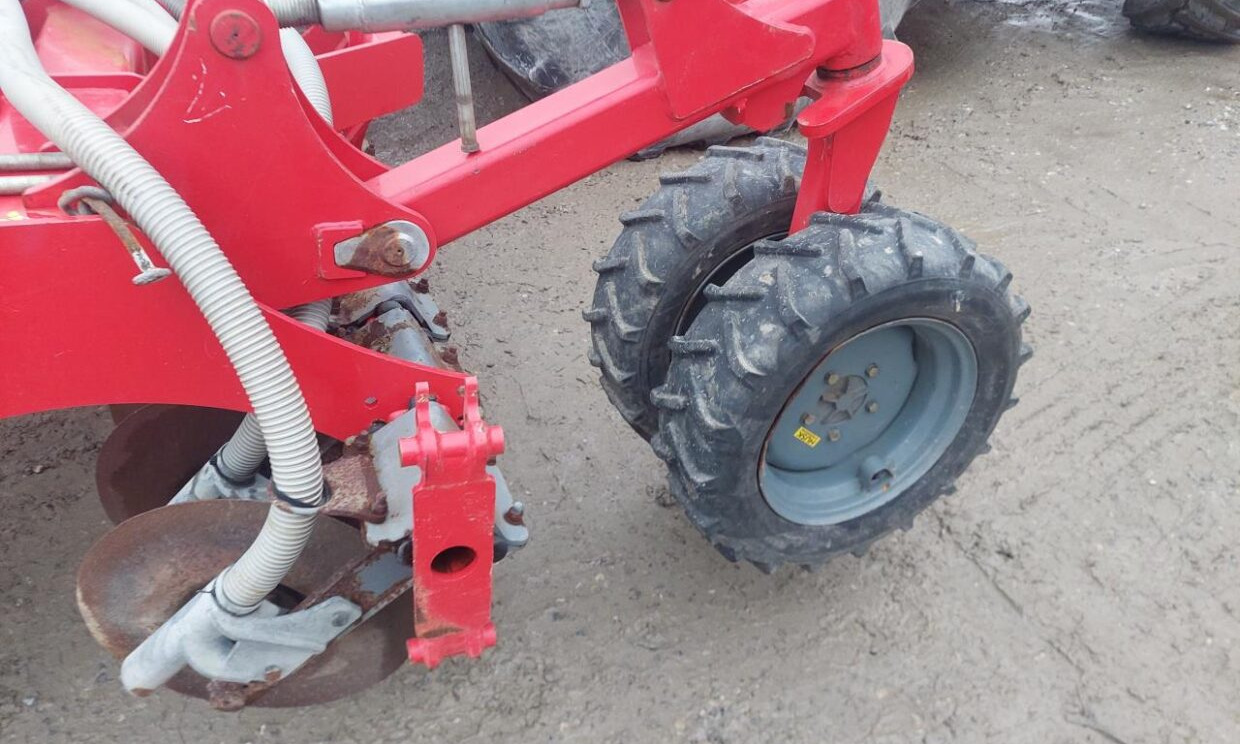 Aplikátor kejdy Unia ARES XL 7.5 H: obrázek 9