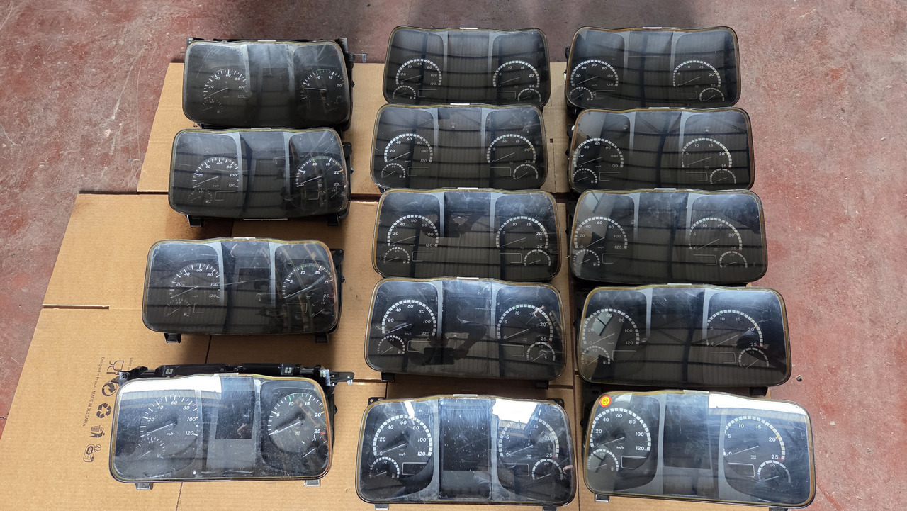 MERCEDES-BENZ INSTRUMENT PANEL ACTROS ATEGO EURO 6 - Palubní deska pro Nákladní auto: obrázek 1 MERCEDES-BENZ INSTRUMENT PANEL ACTROS ATEGO EURO 6 - Palubní deska pro Nákladní auto: obrázek 1