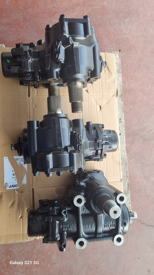 MERCEDES POWER STEERING LS8 - Volant: obrázek 3 MERCEDES POWER STEERING LS8 - Volant: obrázek 3