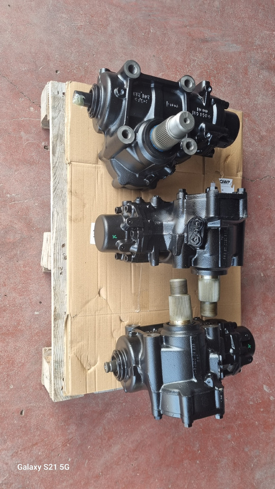 MERCEDES POWER STEERING LS8 - Volant: obrázek 5 MERCEDES POWER STEERING LS8 - Volant: obrázek 5