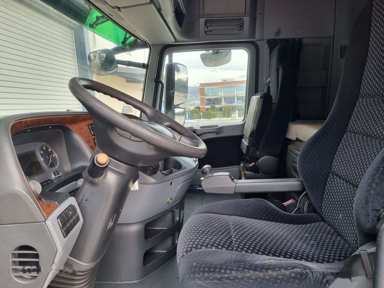 Mercedes-Benz ACTROS MP3 - Kabina pro Nákladní auto: obrázek 4 Mercedes-Benz ACTROS MP3 - Kabina pro Nákladní auto: obrázek 4