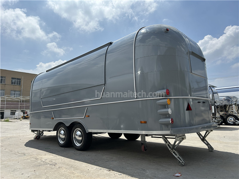 Burger Food Truck Grey Airstream Food Trailer=,Coffee Trailer - Prodejní přívěs: obrázek 2 Burger Food Truck Grey Airstream Food Trailer=,Coffee Trailer - Prodejní přívěs: obrázek 2
