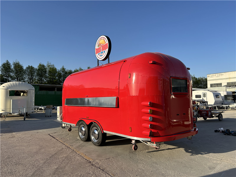 Burger Van Smash Burger Trailer |Handcrafted Burgers & Fries Food Truck - Prodejní přívěs: obrázek 3 Burger Van Smash Burger Trailer |Handcrafted Burgers & Fries Food Truck - Prodejní přívěs: obrázek 3