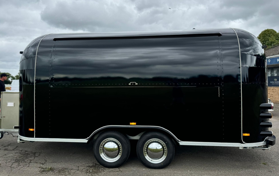 Street Food Truck Food Van, Catering Trailer - Prodejní přívěs: obrázek 2 Street Food Truck Food Van, Catering Trailer - Prodejní přívěs: obrázek 2
