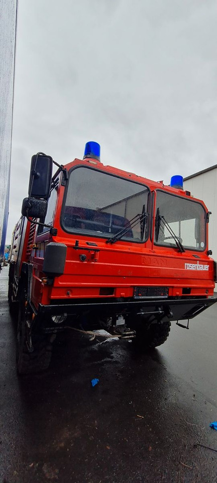 MAN 15.232 DF 6x6 KAT1 Feuerwehr TLF 4500/500 - Cisternové vozidlo: obrázek 4 MAN 15.232 DF 6x6 KAT1 Feuerwehr TLF 4500/500 - Cisternové vozidlo: obrázek 4