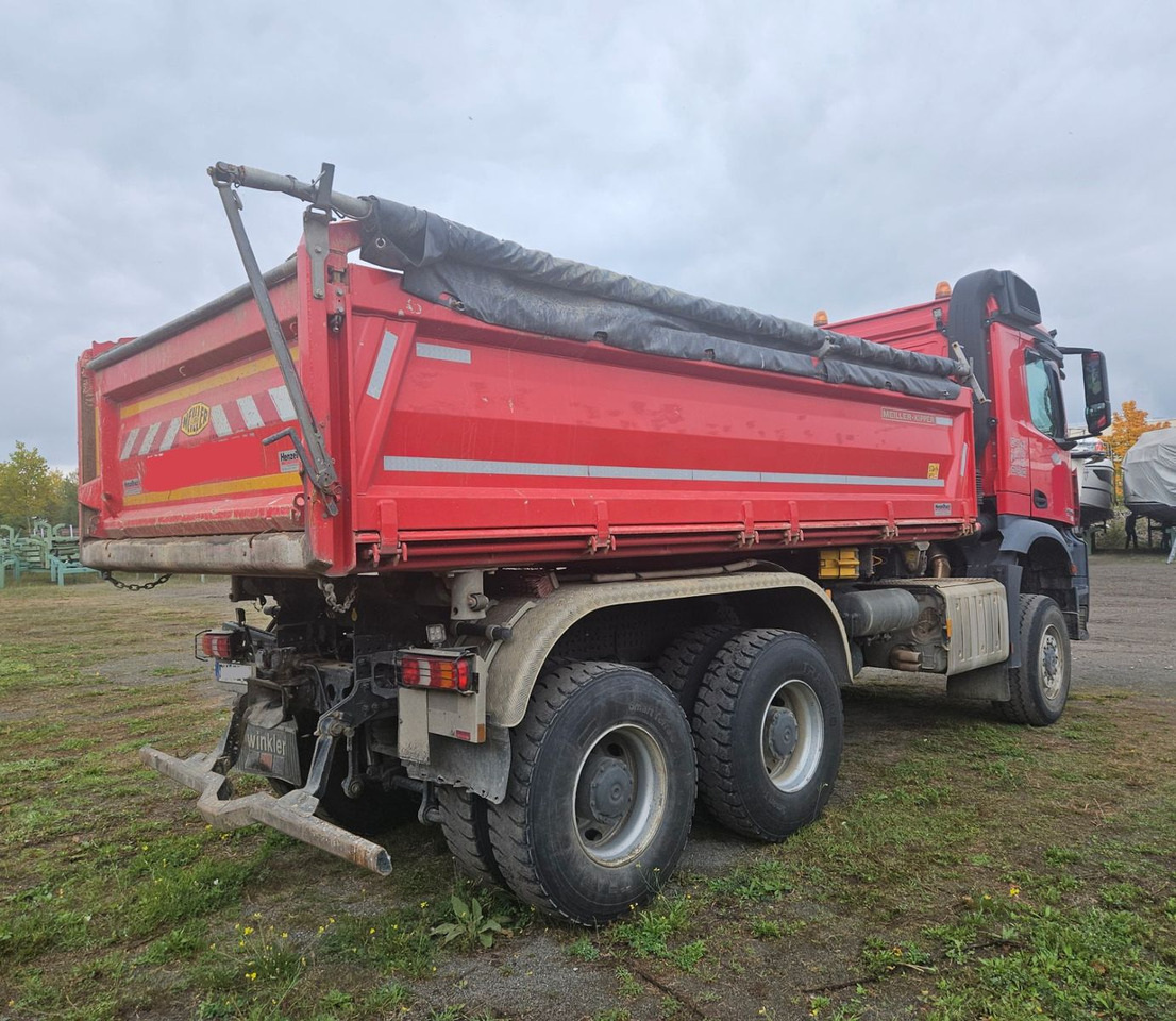 Mercedes-Benz Arocs 3346 6x6 Dreiseitenkipper mit Bordmatik - Sklápěč: obrázek 2 Mercedes-Benz Arocs 3346 6x6 Dreiseitenkipper mit Bordmatik - Sklápěč: obrázek 2