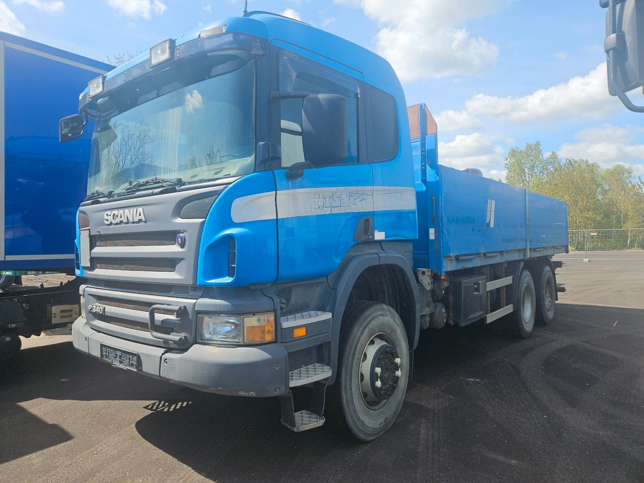 Scania P340 6x6 Pritsche Schaltgetriebe Blatt/Blatt - Nákladní automobil valníkový/ Plošinový: obrázek 1 Scania P340 6x6 Pritsche Schaltgetriebe Blatt/Blatt - Nákladní automobil valníkový/ Plošinový: obrázek 1