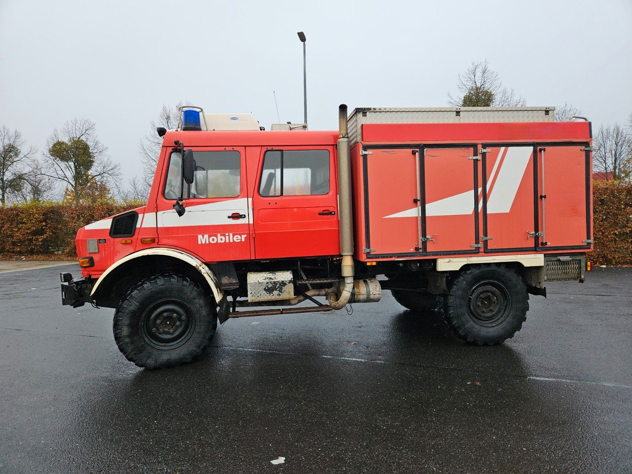 Unimog U4000 4x4 DOKA Tanklöschfahrzeug Feuerwehr - Cisternové vozidlo: obrázek 3 Unimog U4000 4x4 DOKA Tanklöschfahrzeug Feuerwehr - Cisternové vozidlo: obrázek 3