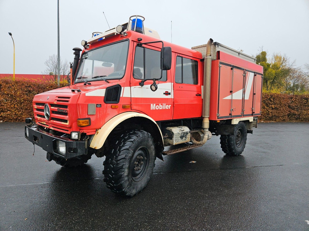 Unimog U4000 4x4 DOKA Tanklöschfahrzeug Feuerwehr - Cisternové vozidlo: obrázek 1 Unimog U4000 4x4 DOKA Tanklöschfahrzeug Feuerwehr - Cisternové vozidlo: obrázek 1