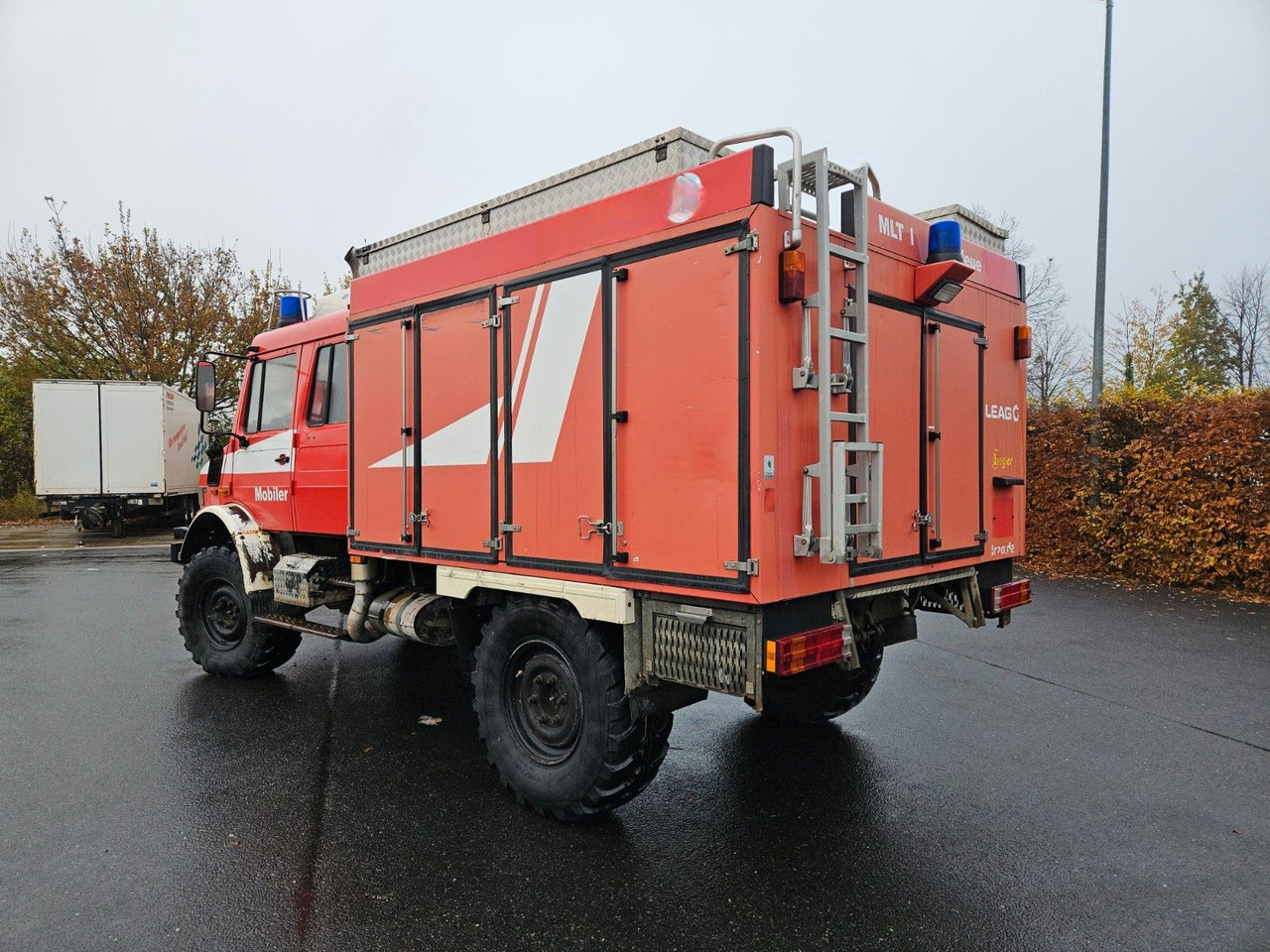 Unimog U4000 4x4 DOKA Tanklöschfahrzeug Feuerwehr - Cisternové vozidlo: obrázek 3 Unimog U4000 4x4 DOKA Tanklöschfahrzeug Feuerwehr - Cisternové vozidlo: obrázek 3