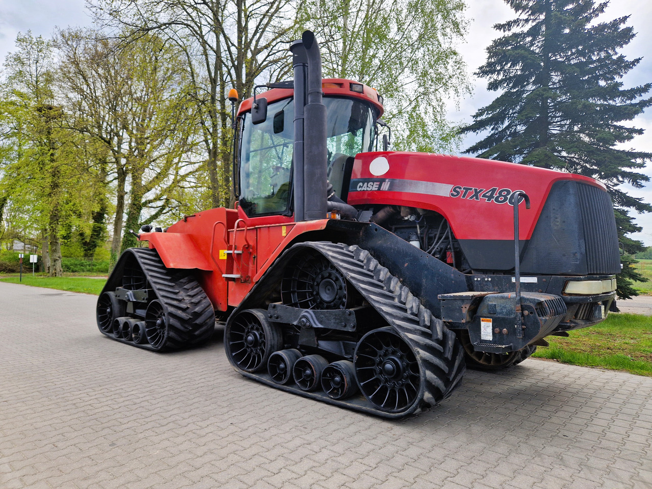 CASE 480 - Pásový traktor: obrázek 3 CASE 480 - Pásový traktor: obrázek 3