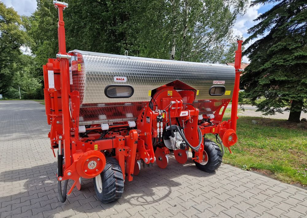 Gaspardo Maga 6 ISOTRONIC - Secí stroj: obrázek 4 Gaspardo Maga 6 ISOTRONIC - Secí stroj: obrázek 4