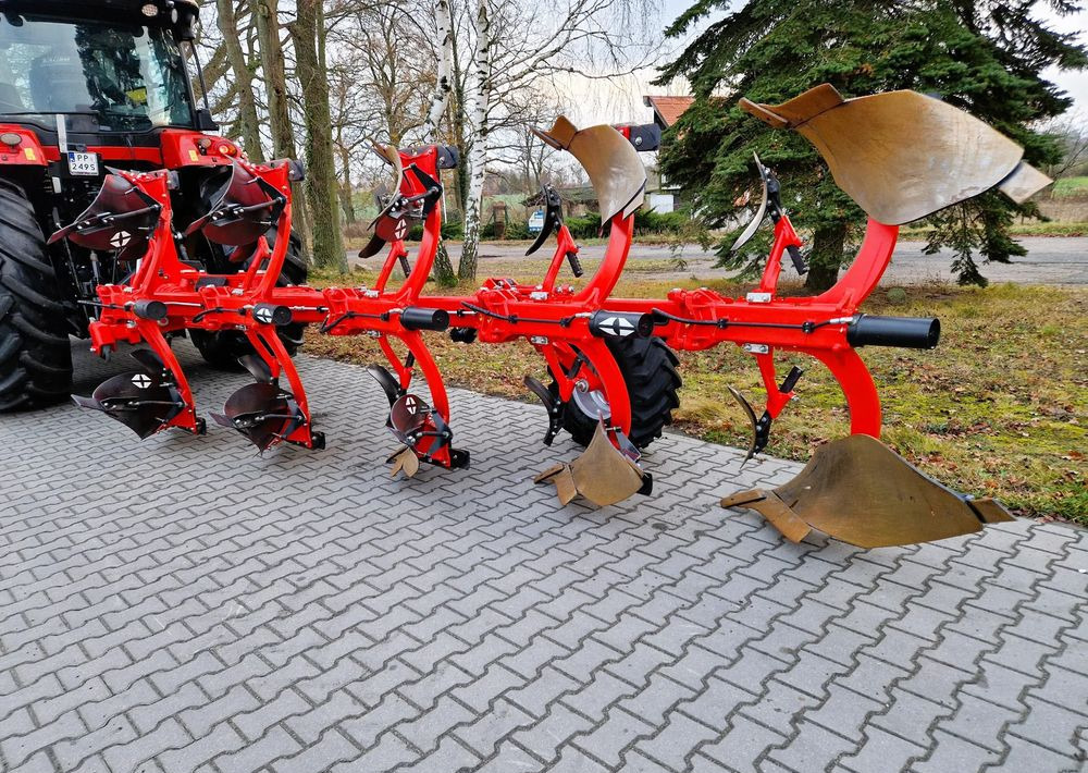 Gregoire Besson Gregoire Besson Rover 70 - Pluh: obrázek 3 Gregoire Besson Gregoire Besson Rover 70 - Pluh: obrázek 3