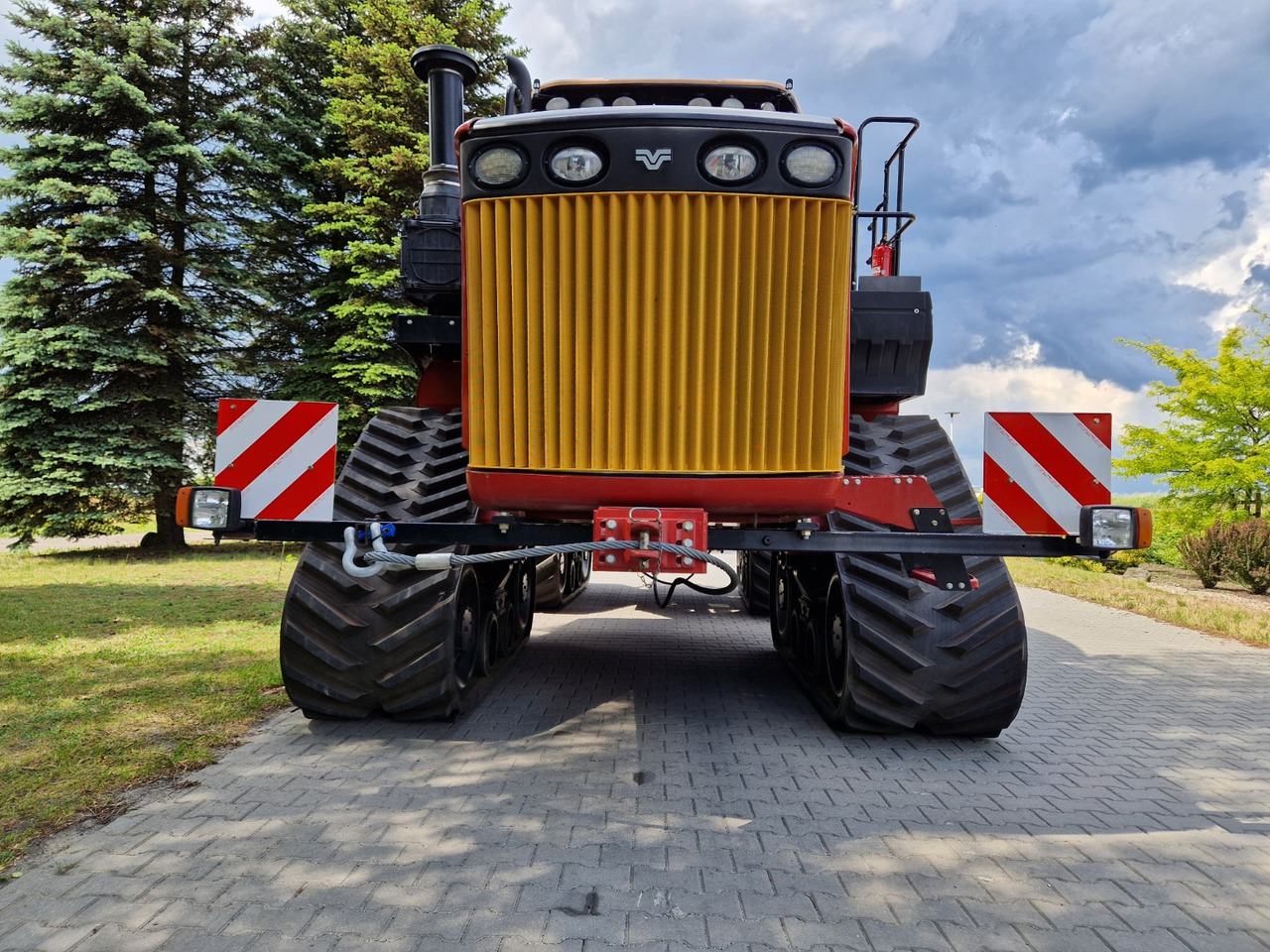 Pásový traktor Versatile 610 Delta Track: obrázek 10