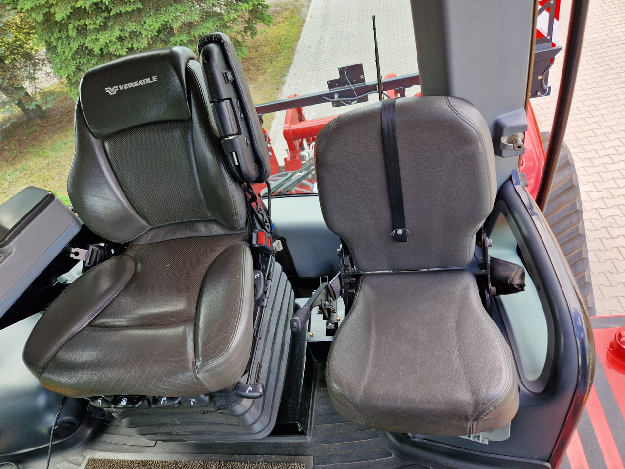 Pásový traktor Versatile 610 Delta Track: obrázek 12