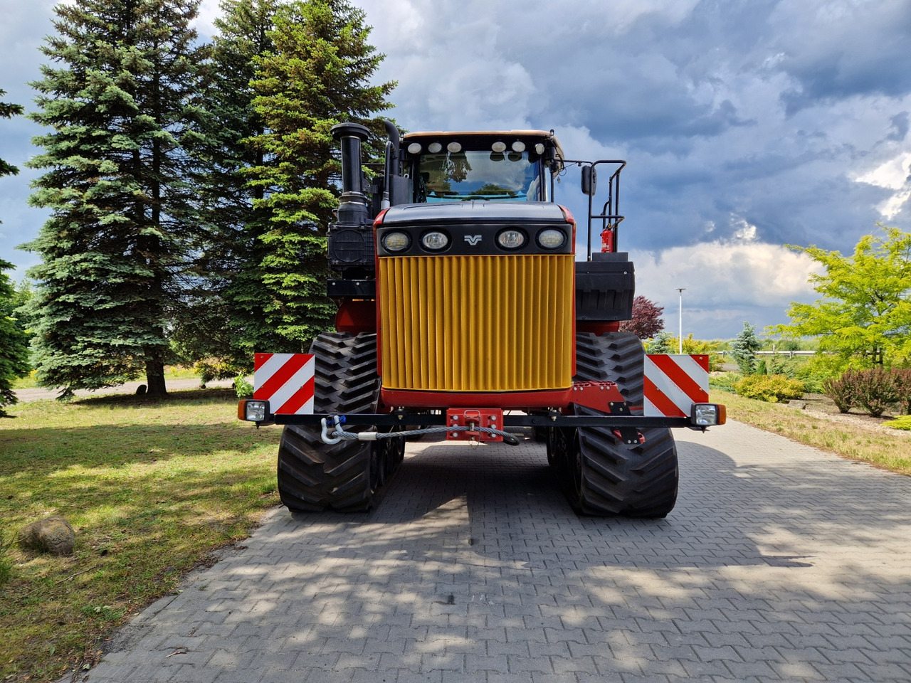 Pásový traktor Versatile 610 Delta Track: obrázek 11