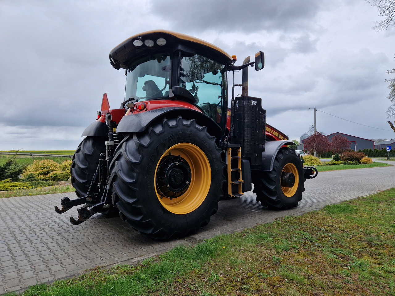 Versatile Buhler 335 - Traktor: obrázek 3 Versatile Buhler 335 - Traktor: obrázek 3