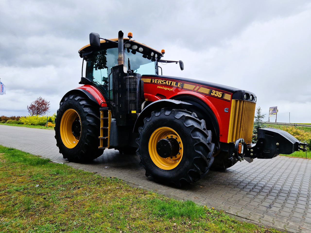 Versatile Buhler 335 - Traktor: obrázek 1 Versatile Buhler 335 - Traktor: obrázek 1