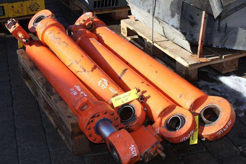 Atlas 1604 LC - Hydraulický válec pro Stavební technika: obrázek 1 Atlas 1604 LC - Hydraulický válec pro Stavební technika: obrázek 1