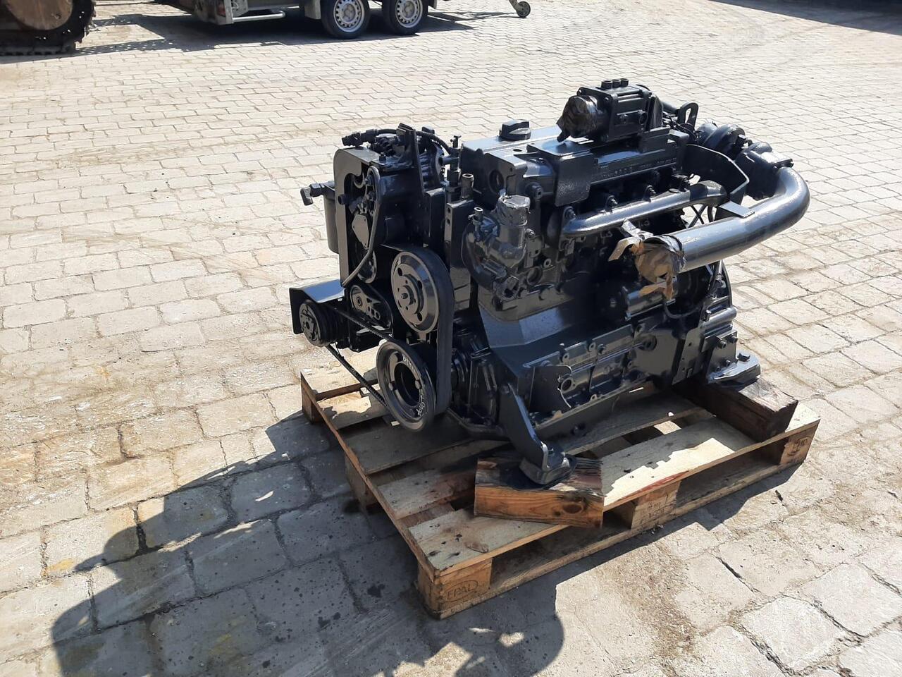 Deutz BF4M2012C aus Mecalac 714 - Motor pro Stavební technika: obrázek 5 Deutz BF4M2012C aus Mecalac 714 - Motor pro Stavební technika: obrázek 5