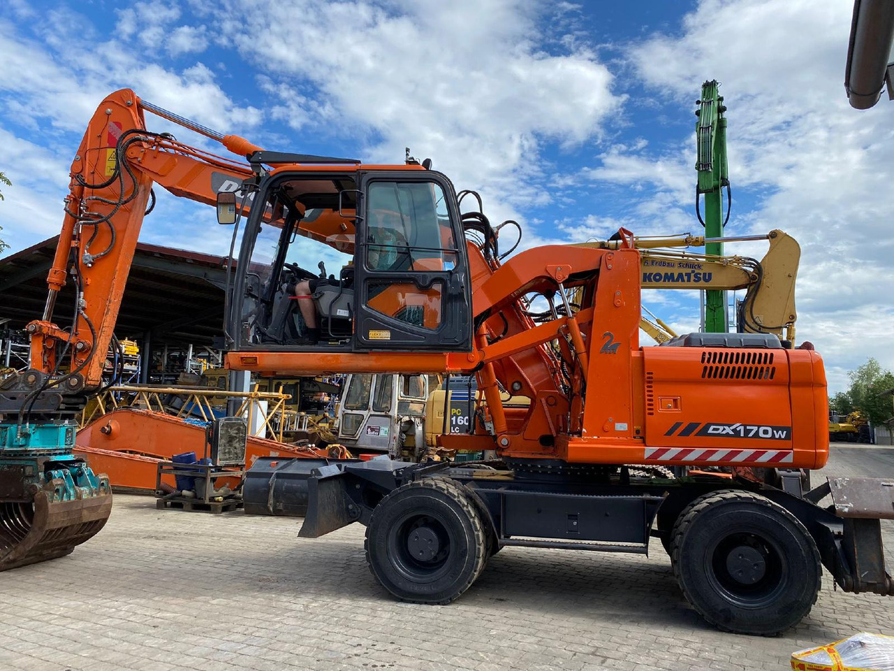 Doosan DX 170 W - Kolesové rýpadlo: obrázek 4 Doosan DX 170 W - Kolesové rýpadlo: obrázek 4