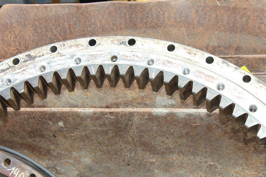 Hitachi 220 - Ložisko otoče pro Stavební technika: obrázek 3 Hitachi 220 - Ložisko otoče pro Stavební technika: obrázek 3