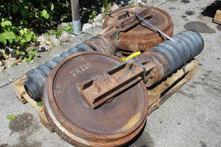 Hitachi FH 220 - Díly pásových podvozků pro Stavební technika: obrázek 3 Hitachi FH 220 - Díly pásových podvozků pro Stavební technika: obrázek 3