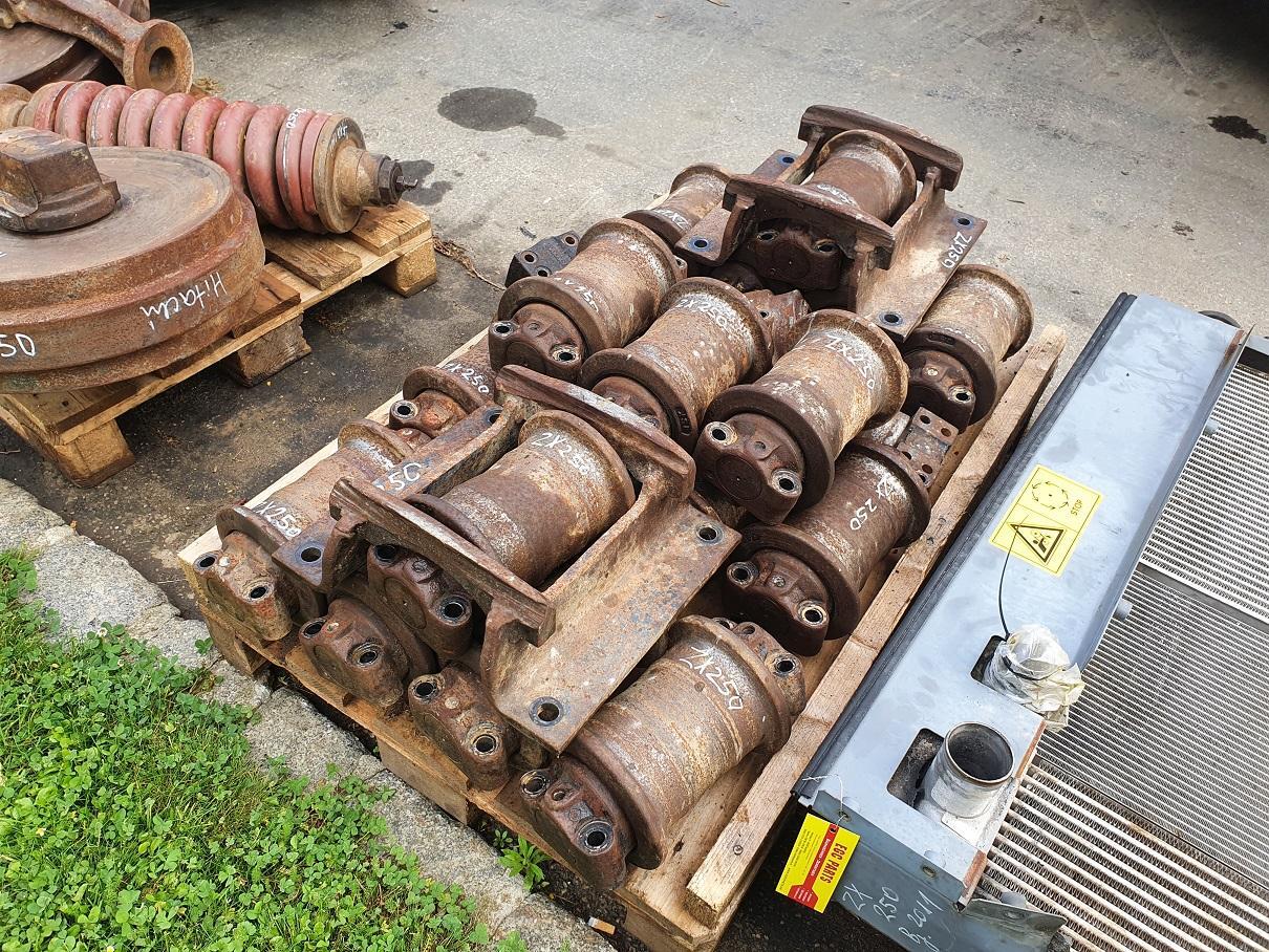 Hitachi ZX 250 LC N 3 - Pásy - Rolny pro Pásové rýpadlo: obrázek 5 Hitachi ZX 250 LC N 3 - Pásy - Rolny pro Pásové rýpadlo: obrázek 5