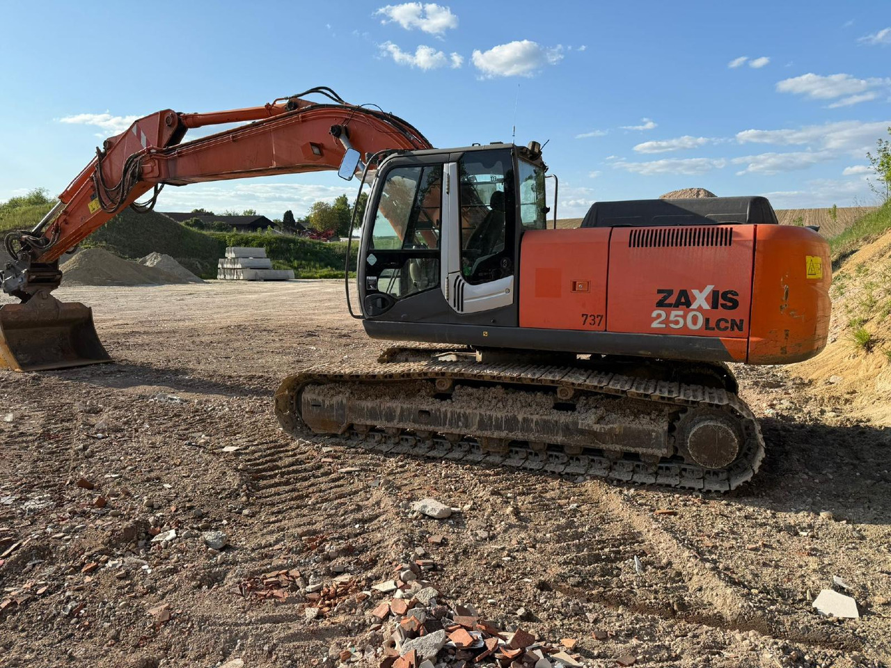 Hitachi ZX 250 LCN -3 - Pásové rýpadlo: obrázek 1 Hitachi ZX 250 LCN -3 - Pásové rýpadlo: obrázek 1