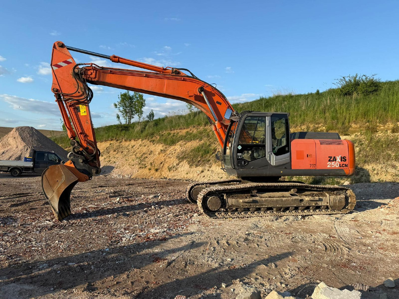 Hitachi ZX 250 LCN -3 - Pásové rýpadlo: obrázek 5 Hitachi ZX 250 LCN -3 - Pásové rýpadlo: obrázek 5
