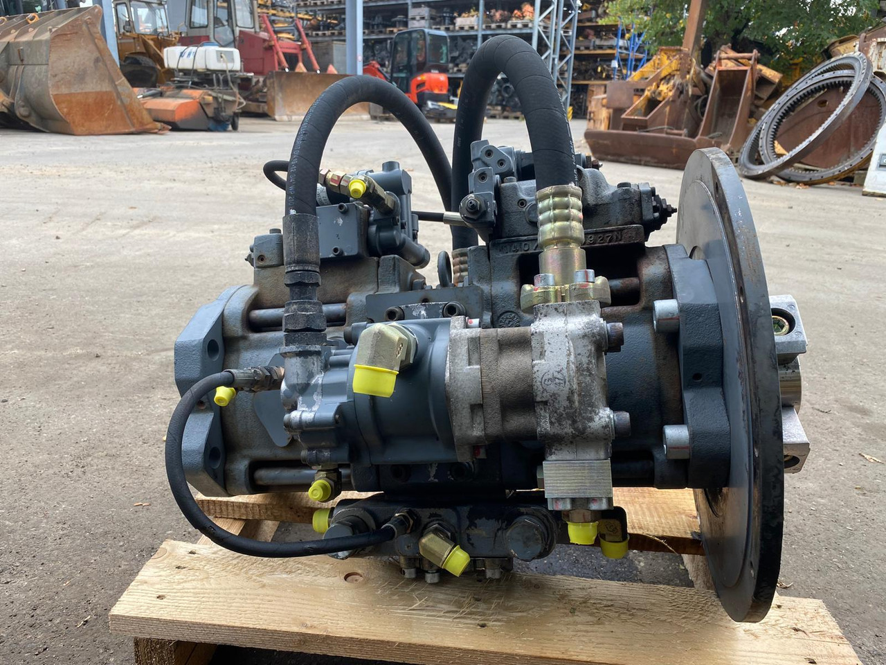Holland K3V112 aus E215 - Hydraulické čerpadlo pro Stavební technika: obrázek 4 Holland K3V112 aus E215 - Hydraulické čerpadlo pro Stavební technika: obrázek 4