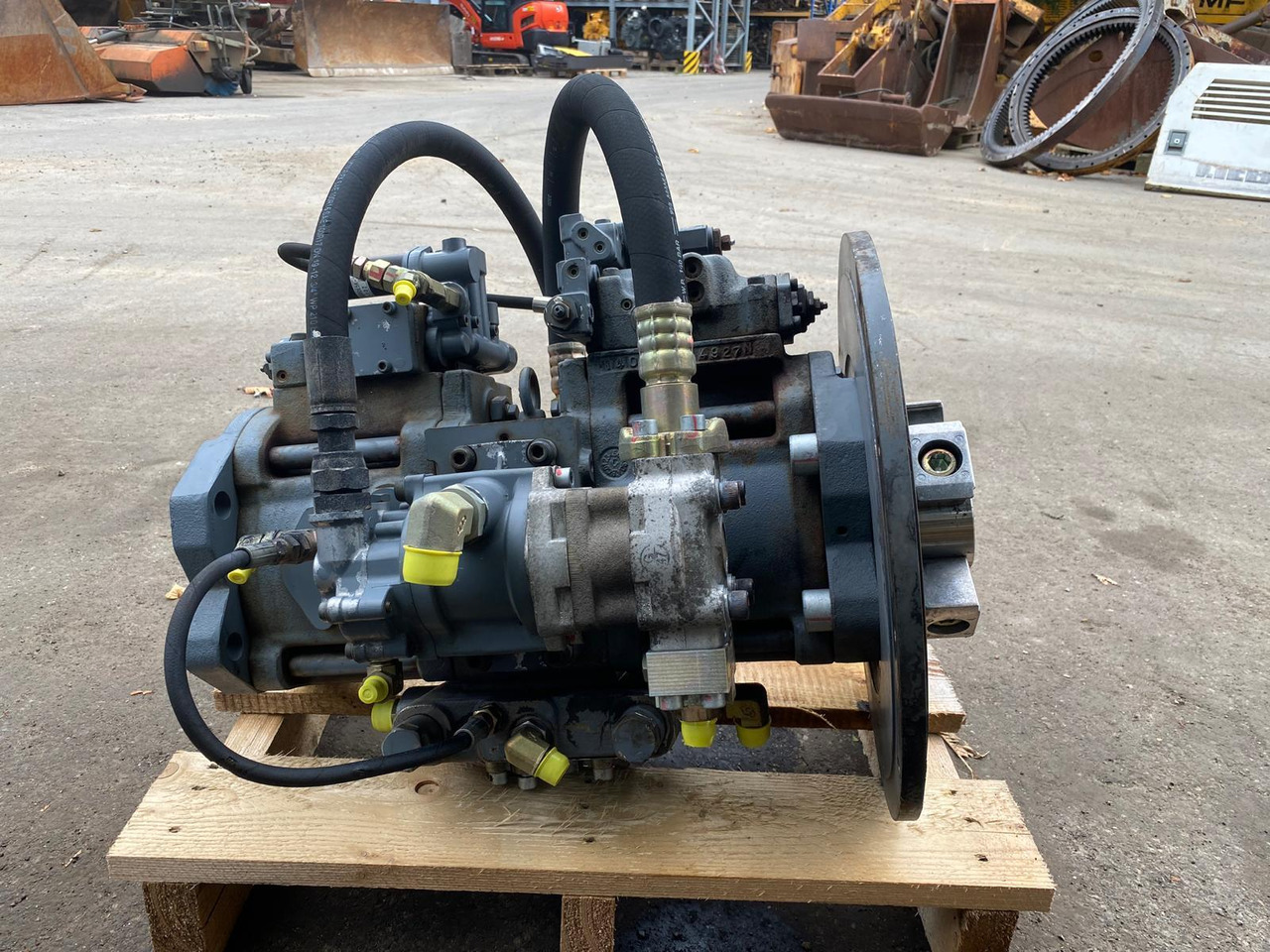 Holland K3V112 aus E215 - Hydraulické čerpadlo pro Stavební technika: obrázek 3 Holland K3V112 aus E215 - Hydraulické čerpadlo pro Stavební technika: obrázek 3