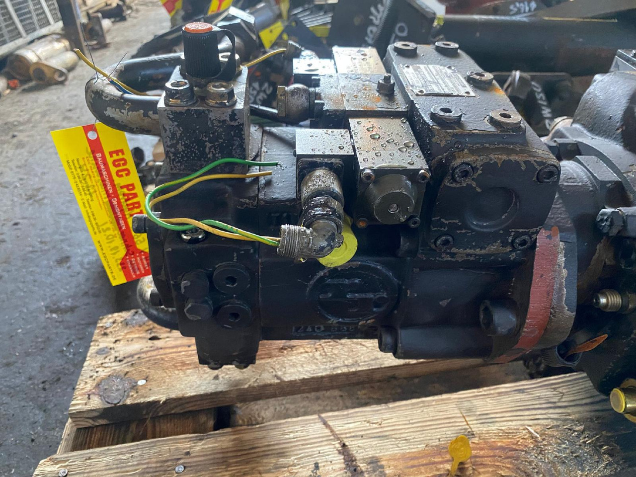 Hydromatik A4V56, A4V125 aus Kässbohrer PB 240D - Hydraulika pro Komunální/ Speciální technika: obrázek 3 Hydromatik A4V56, A4V125 aus Kässbohrer PB 240D - Hydraulika pro Komunální/ Speciální technika: obrázek 3