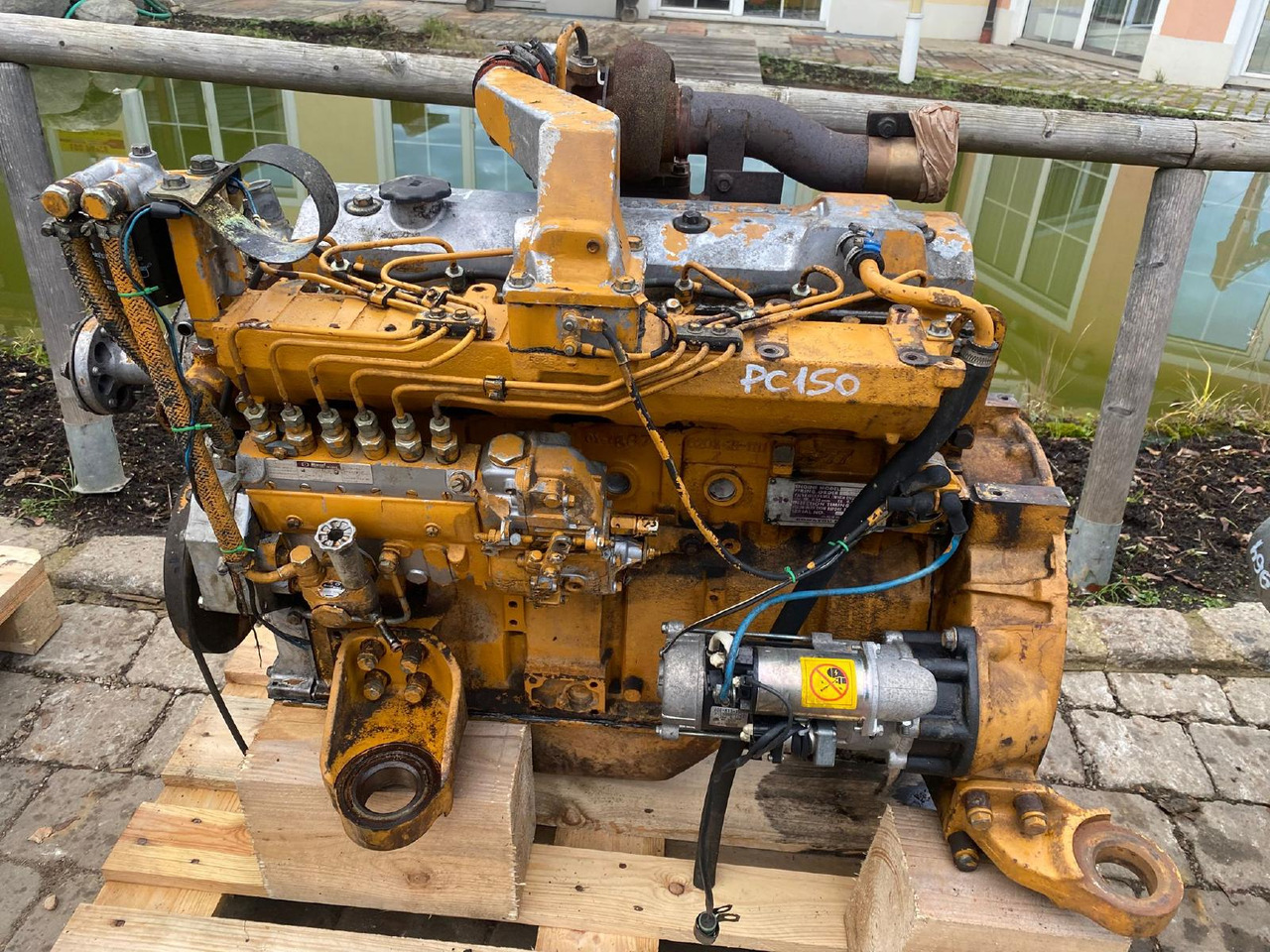 Komatsu S6D95L-1 aus PC 150 - Motor pro Stavební technika: obrázek 1 Komatsu S6D95L-1 aus PC 150 - Motor pro Stavební technika: obrázek 1